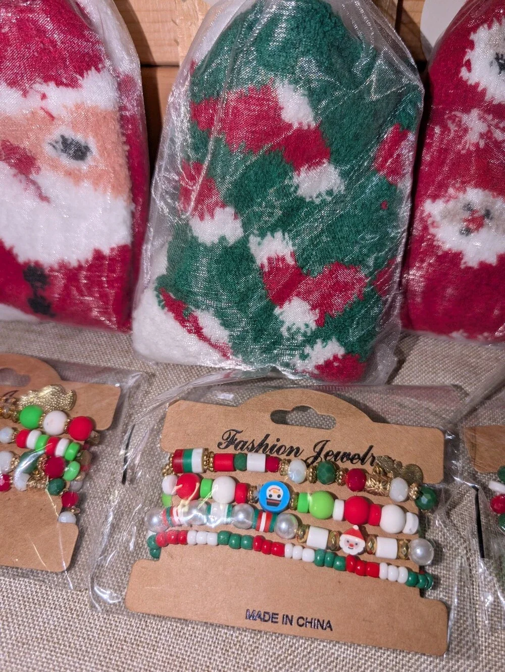 Christmas 6 Piece Bundle Set! Bracelets & Socks!   🌲ALL NEW🌲